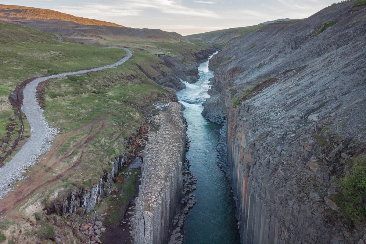 Vue aérienne sur le chemin de la rive Est