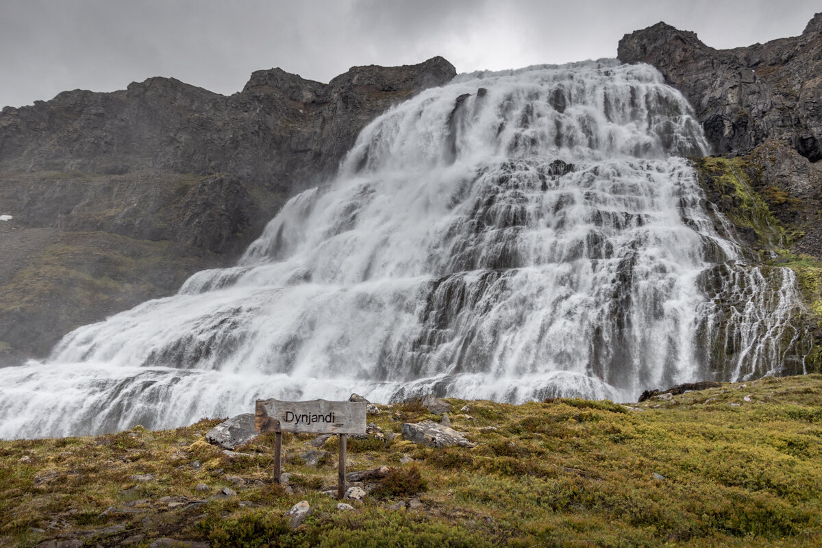 Chute d'eau de Fjallfoss en Islande