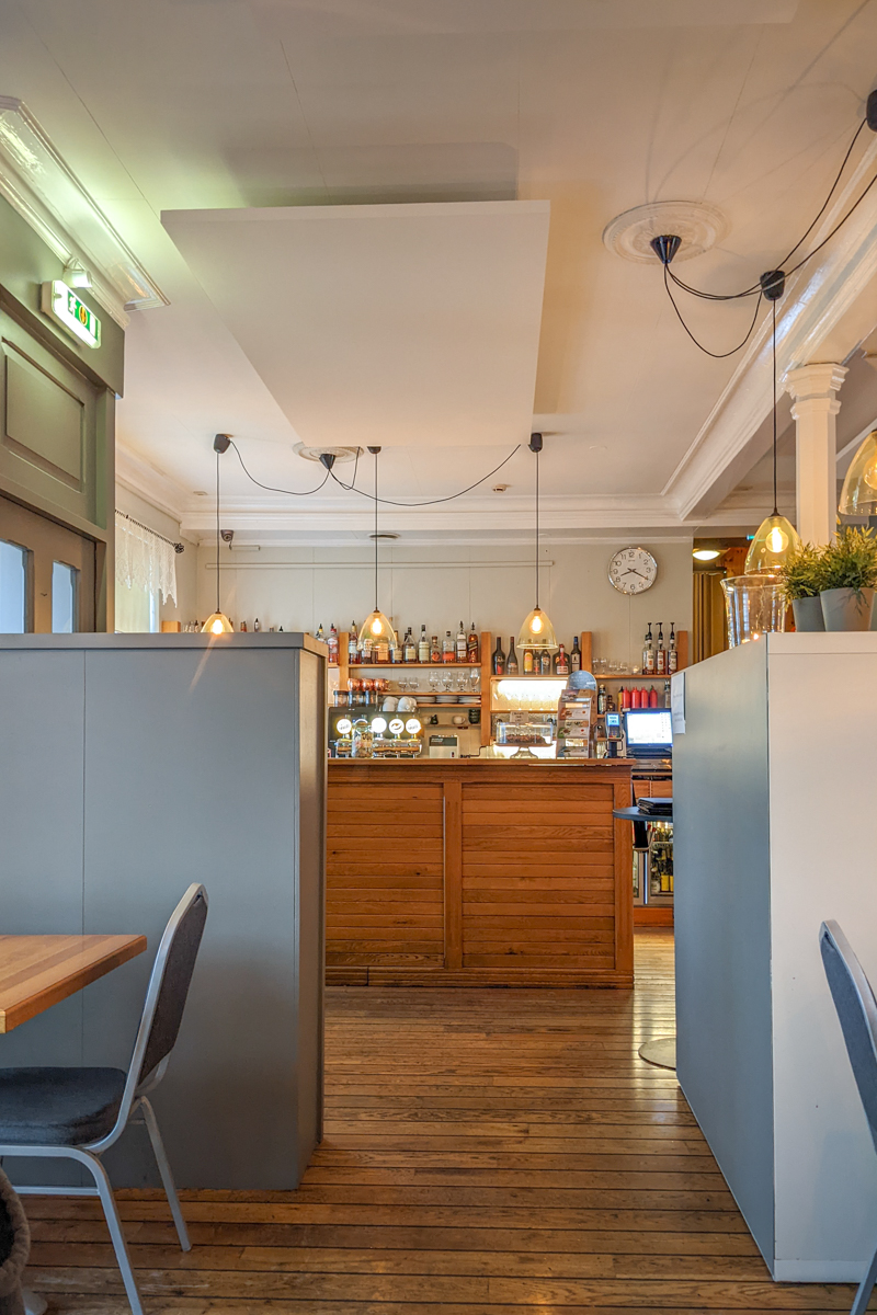 Intérieur d'un restaurant à Husavik