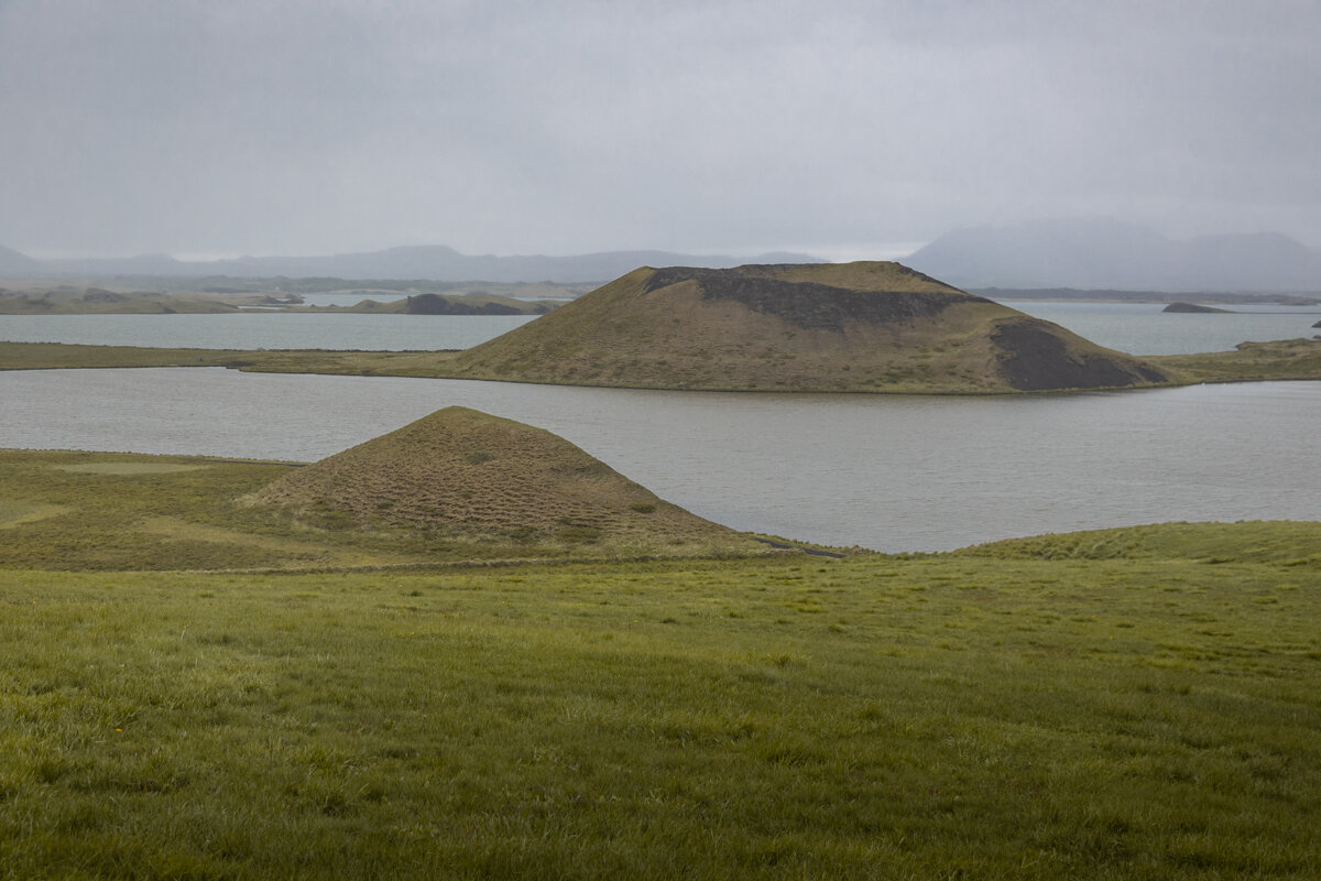 Cratère de Skútustadir au bord du lac Myvatn