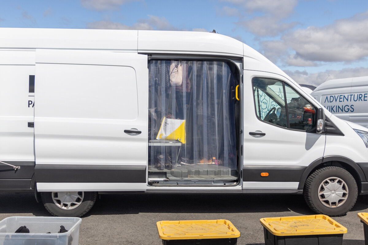 Camionnette aménagée pour le snorkeling et la plongée à Silfra