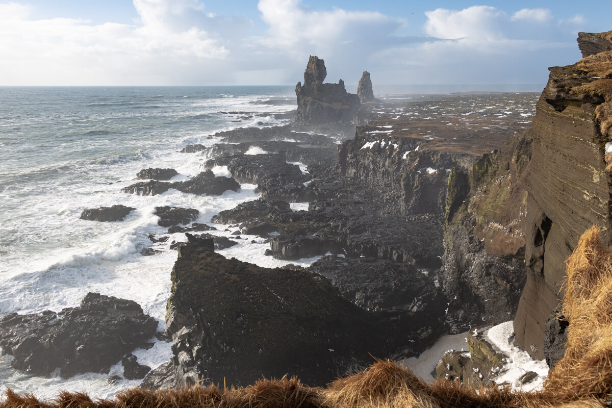 Falaises de Londrangar en Islande