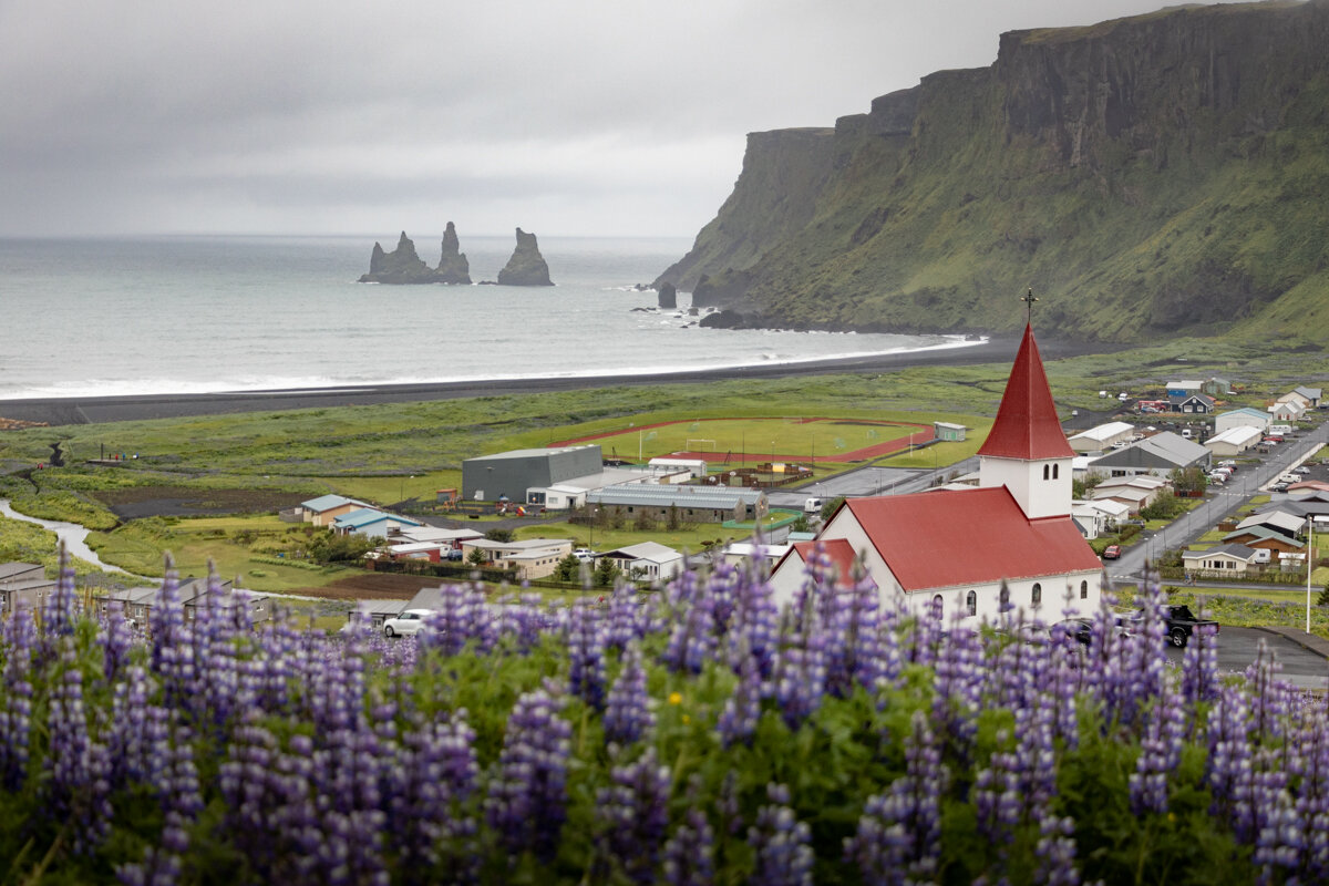 Paysage de Vik en Islande avec son église