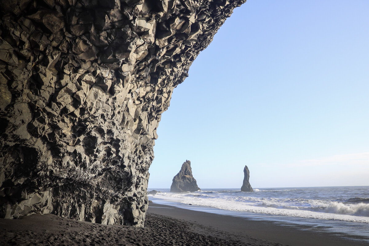 Plage de sable noir
