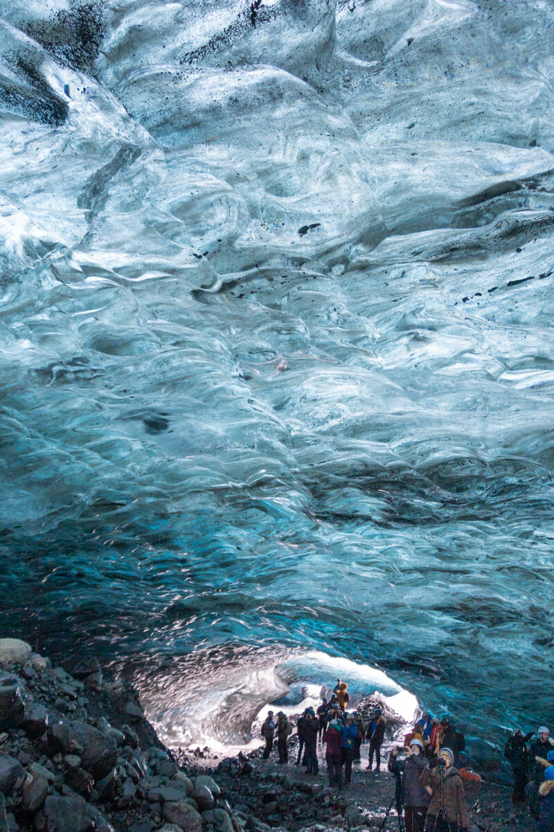 Intérieur de la grotte de glace à Jokulsarlon