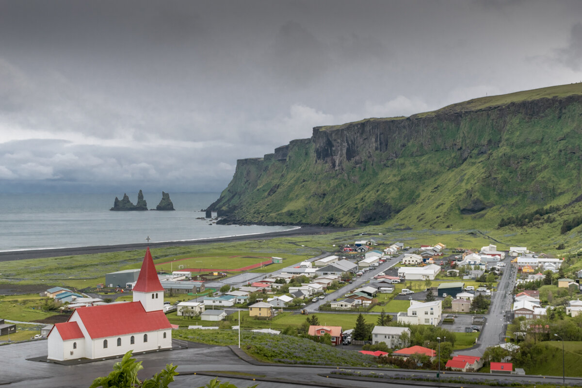 Panorama sur Vik derrière son église