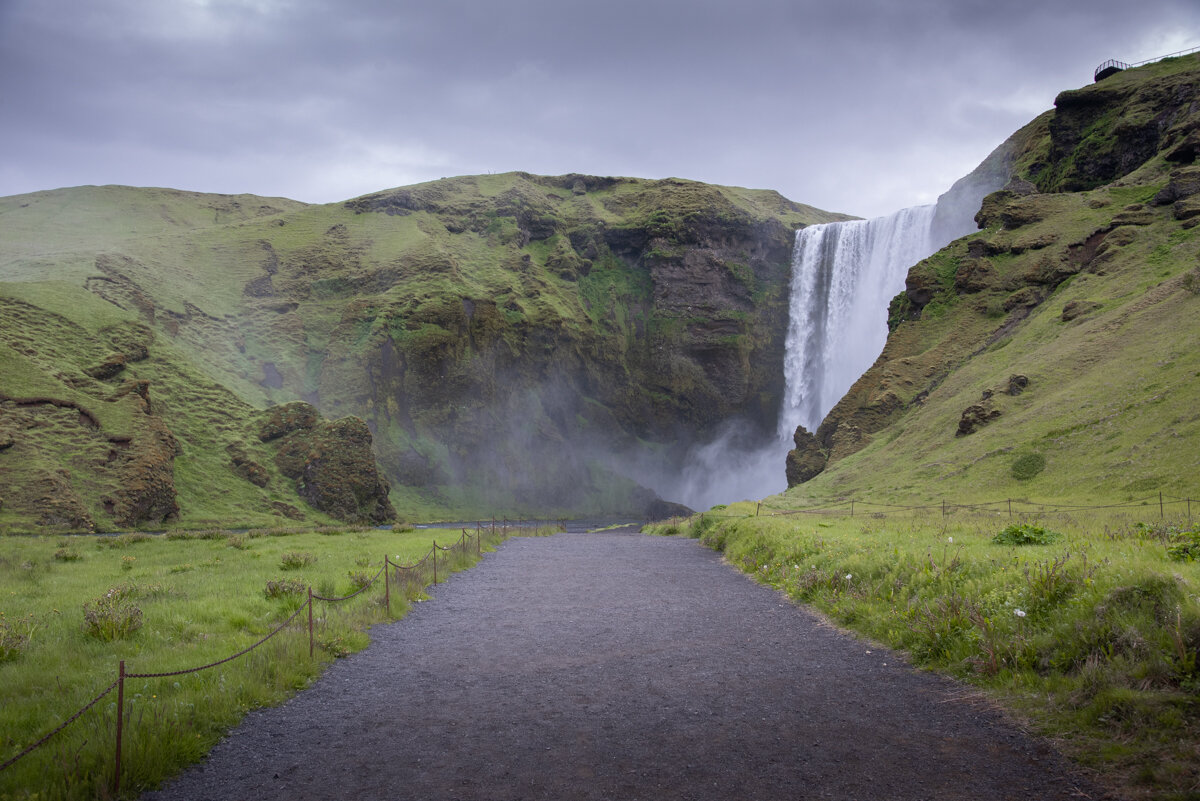 Chemin d'accès à Skogafoss