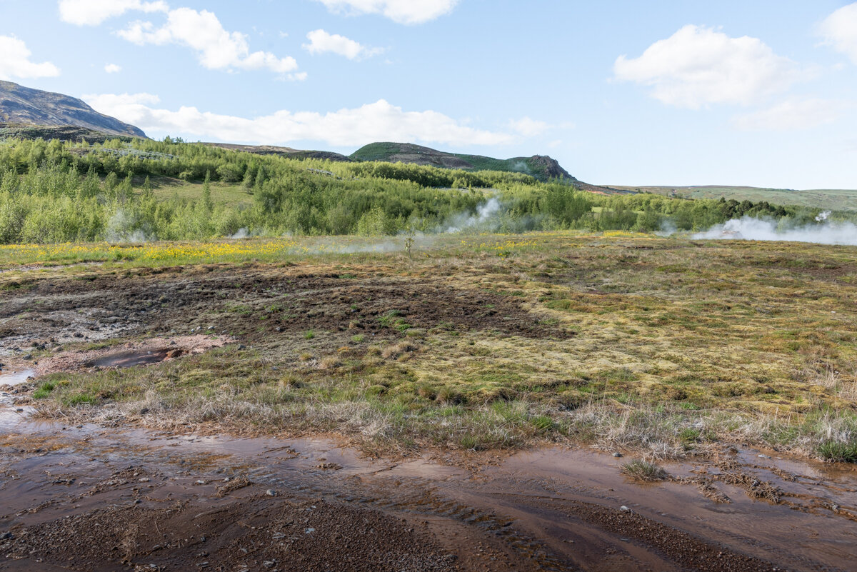 Sur un chemin de randonnée à Geysir